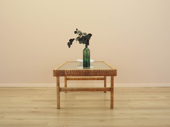 Image 1 of Table d'appoint en verre et osier, design danois, années 1970, fabriquée au Danemark