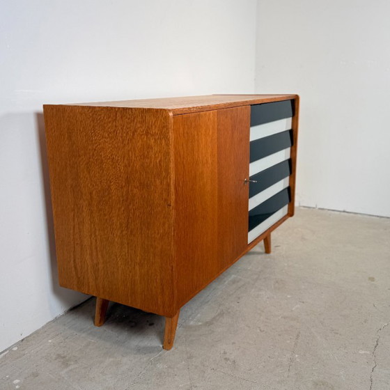 Image 1 of Credenza U458 di Jiří Jiroutek, nera con cassetti bianchi