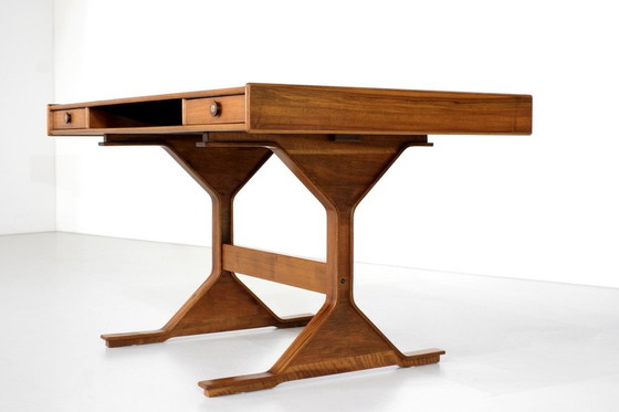 Image 1 of Schreibtisch "530" von Gianfranco Frattini für Bernini, Italien 1960er Jahre.