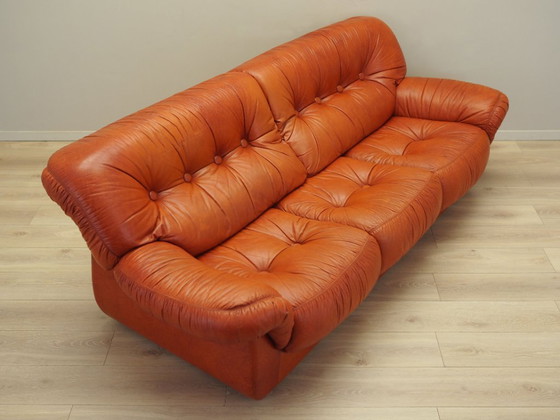 Image 1 of Red leather sofa, Italian design, 1970s, manufacturer: PelleRossi
