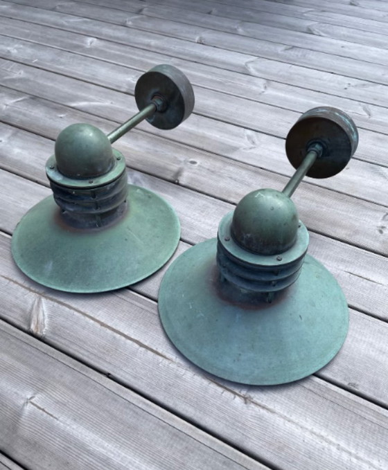 Coppia di Applique da Esterno 'Nyhavn' di Alfred Homann & Ole Kjaer per Louis Poulsen - Danimarca – Metal (photo 2 of 12)