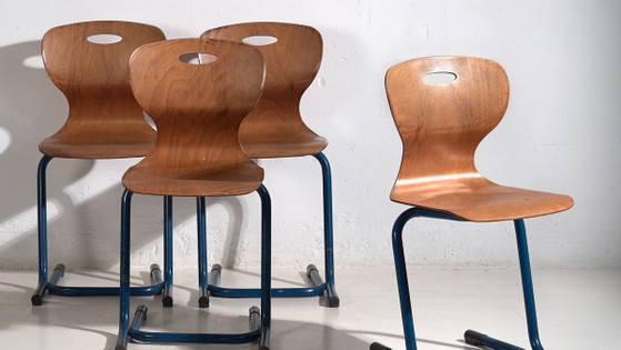 Vintage school chairs (c.1950). Set of 4 pieces – Side chairs, Iron, Industrieel (photo 3 of 22)