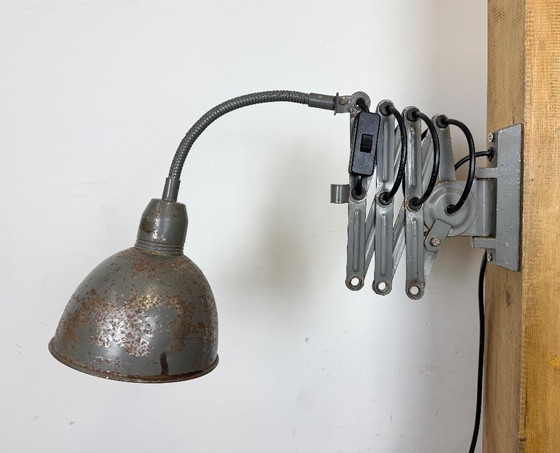 Image 1 of Grijze industriële schaarwandlamp van Elektroinstala, jaren 60