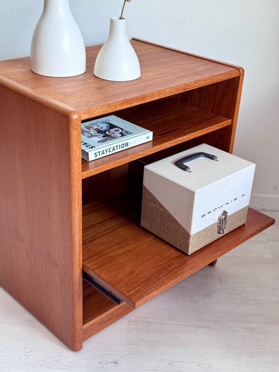 Vintage Danish Teak Open Cabinet Audio/Record Player Unit – cute vintage, TV furniture, Wood (photo 4 of 10)