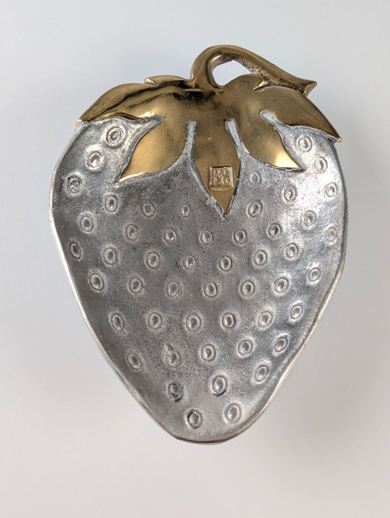 Image 1 of Aardbeienschaal van messing en aluminium van David Marshall, Spanje, jaren 70.