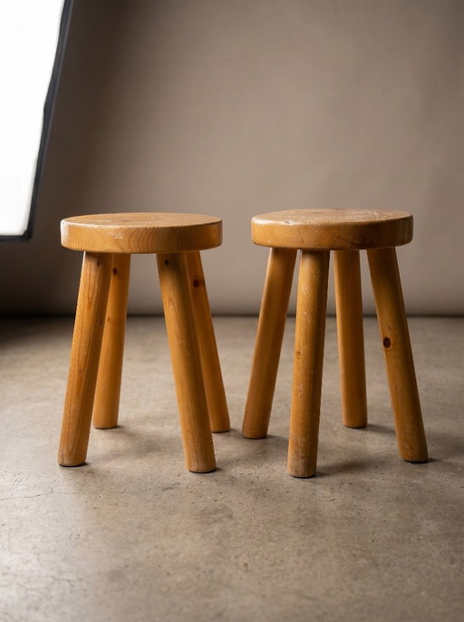 Pair of Charlotte Perriand stools - 1965 for Les Arcs 1600