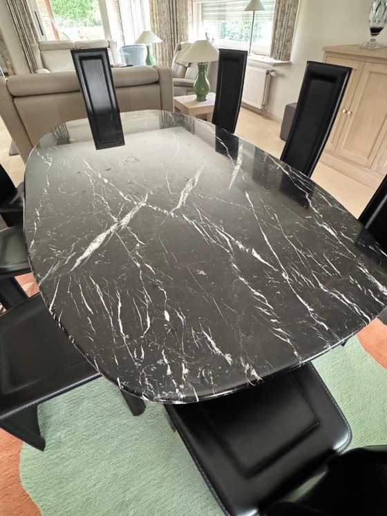 Tavolo da pranzo in marmo nero, Tavoli da pranzo, Modern (foto 2 di 5)
