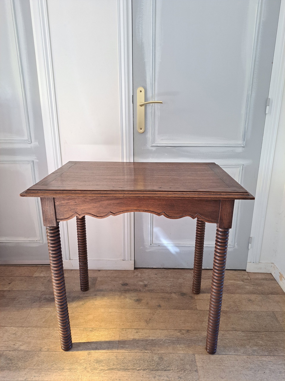 Coil Leg Desk | €250 | Whoppah