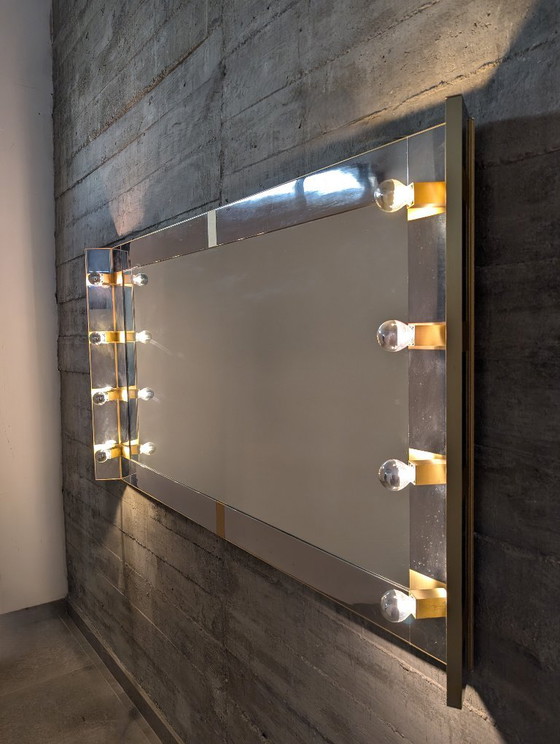 Gaetano Sciolari Mid-Century Modern Illuminated Vanity Wall Mirror in Chrome and Brass, Italy, 1970s – Glass (photo 3 of 18)