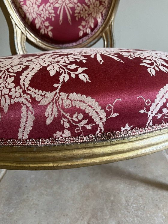 Fauteuil cabriolet Louis XVI en bois doré – dossier médaillon et tissu – Wood (photo 19 of 22)