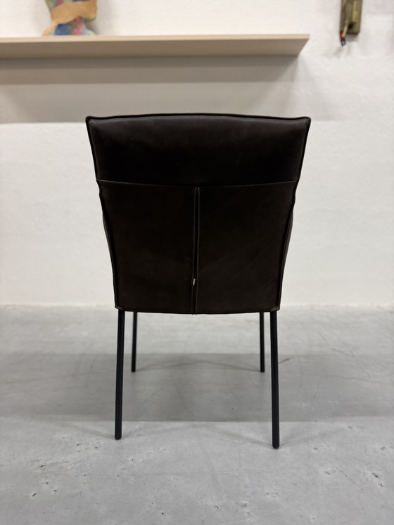 Image 1 of 1 Design auf Lager Amra Stuhl Cabo Marron Leder