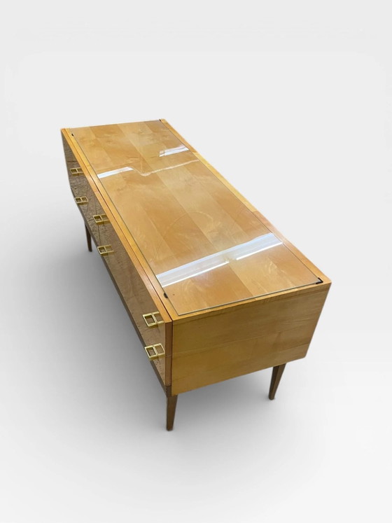Coiffeuse / Commode Vintage Mid Century – Placage Érable – Poignées Laiton – Plateau Verre – Années 50/60 – (photo 16 of 17)