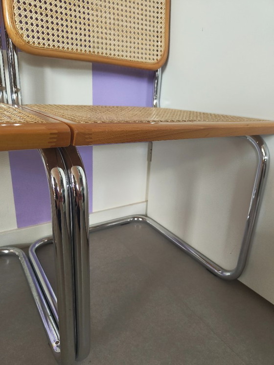 Image 1 of Ensemble de 2 chaises B32 de Marcel Breuer, piètement traîneau chromé