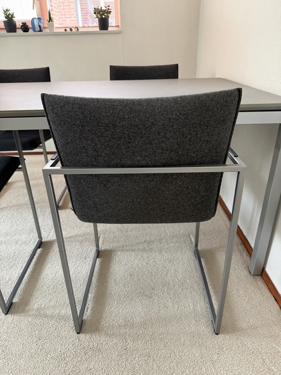 Image 1 of Table de salle à manger Metaform S16 avec chaises Arco et suspension Ferrolight Solid