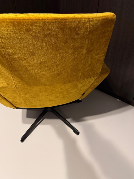 Image 1 of Conform Recliner