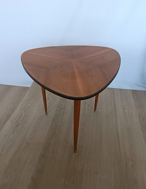 Image 1 of Mesa auxiliar grande de los años 50