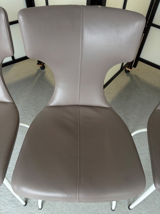 Image 1 of 4 Leolux Callas eetkamerstoelen 