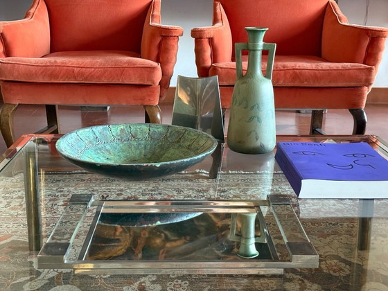 Image 1 of Jacques Adnet, Bandeja modernista de lucita con espejo, Maison Adnet, Francia, 1950