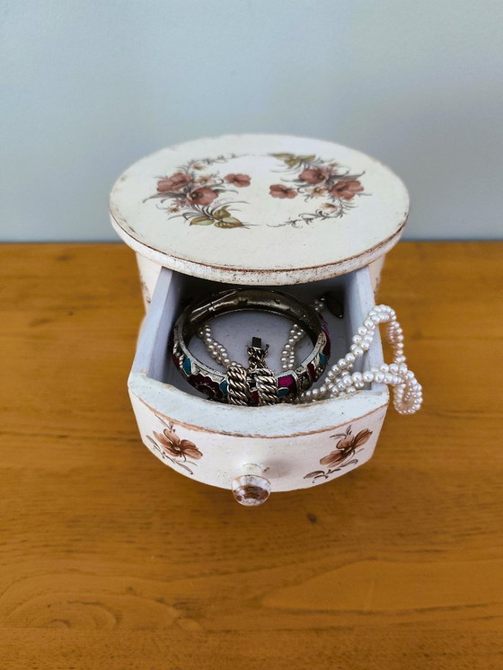 Image 1 of Antique round jewelry box