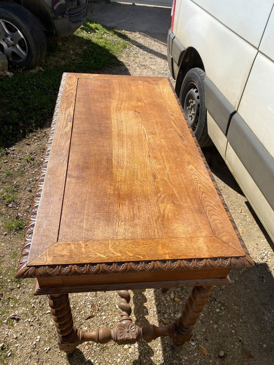 Image 1 of Schreibtisch mit 2 Schubladen im Stil Louis XIII aus Eiche mit gedrehten Beinen 130x65cm