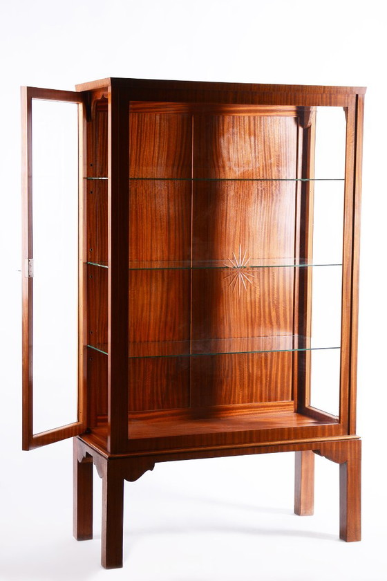 Gerestaureerde art-deco vitrinekast, mahoniehout en glas, gepolijst, Tsjechisch, jaren 1930 – Vitrinekasten (photo 6 of 22)
