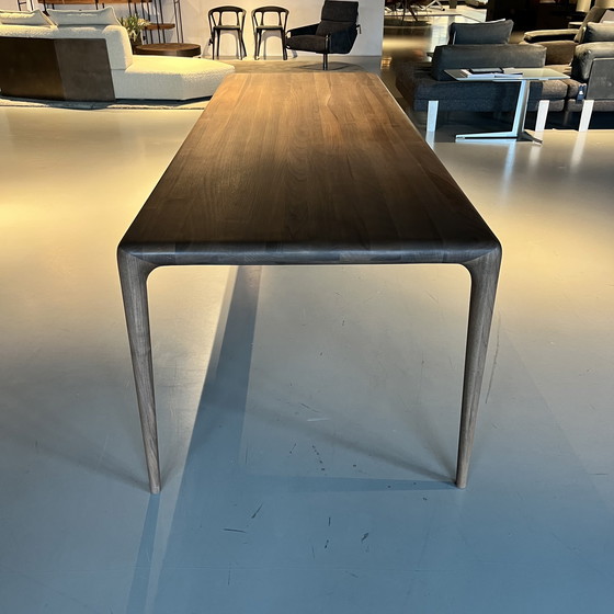 Image 1 of Artisan Latus eetkamertafel Europees walnoot 260x90x76