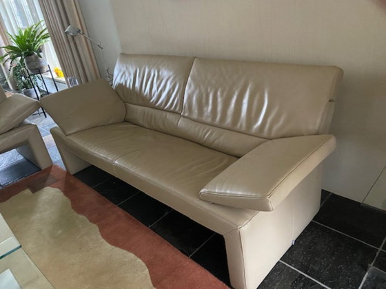 Image 1 of Sofá y mesa de centro de diseño Jori