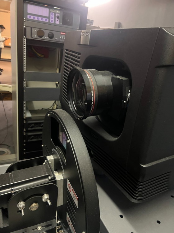 Image 1 of Cinema sale