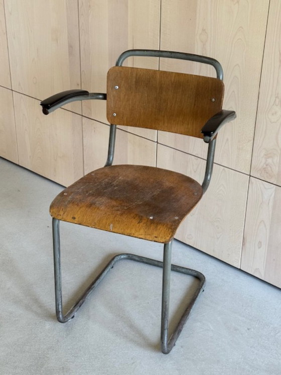 Image 1 of Gispen Bürostühle, einer mit Brandstempel