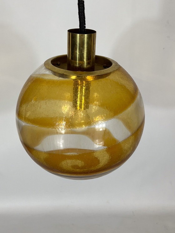 Image 1 of Lampada a sospensione a sfera in vetro di Murano della metà degli anni '60