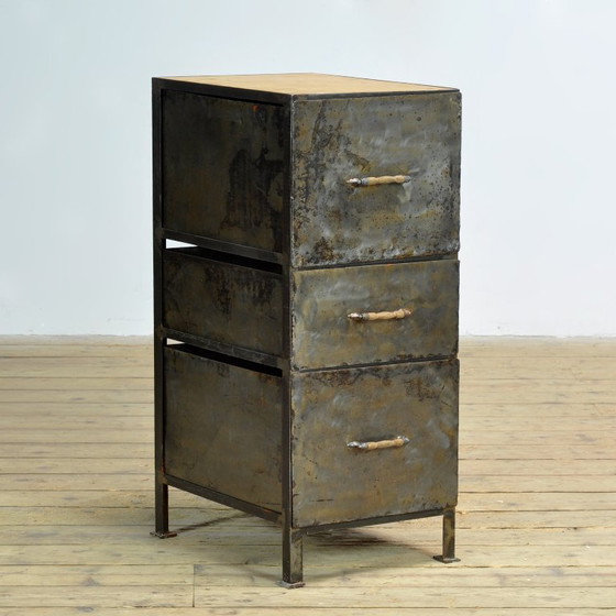 Industriële ladekast, circa 1950 – Ladekasten, Metal, Wood (photo 3 of 9)