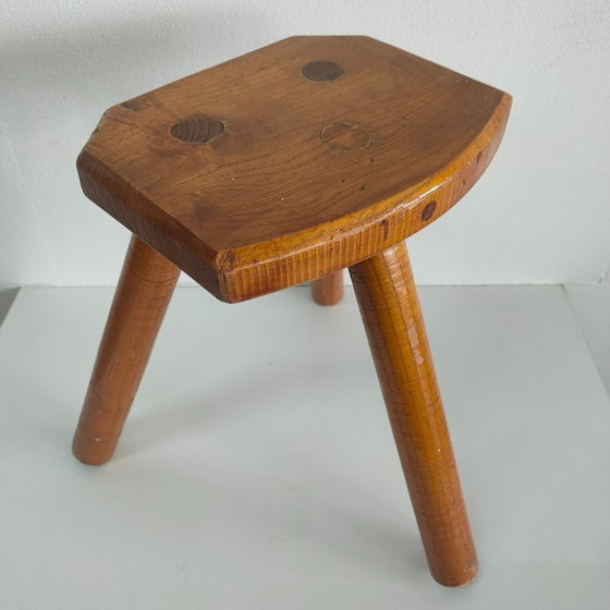 Image 1 of Vintage handgemaakt tripod boeren melkkrukje bijzetkrukje (eik)