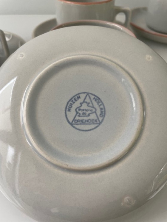 Image 1 of Vintage koffieservies – Huizen Holland Driehoek (5 kop en schotels)