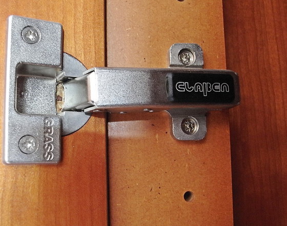 Image 1 of Armoire colonne postmoderne, en bois de cerisier, pièce unique des années 1980