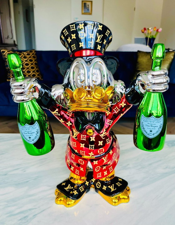 Sculpture Picsou, statue de luxe champagne, style pop art, pièce unique Vuitton – Fiberglass (photo 4 of 5)