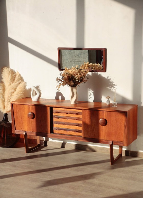 Image 1 of Elliotts of Newbury Teak Dressoir – Mid-Century Design