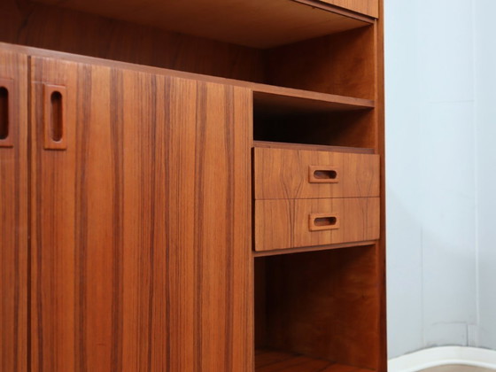 Image 1 of Haut-plat italien en teck des années 1960, restauré avec des pieds en laiton