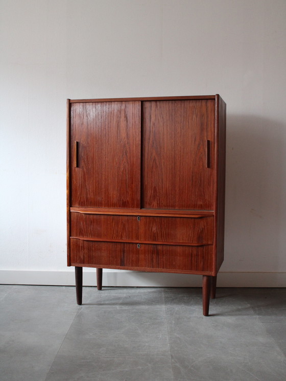 Image 1 of Mobiletto da parete vintage in teak danese