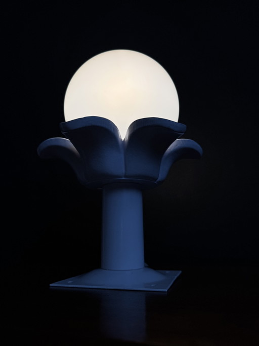 Lámpara de techo con forma de palmera opalina de los años 80.