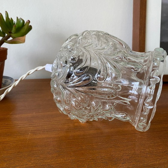 Image 1 of Vintage-style globe pendant lamp in clear glass with brass suspension bracket