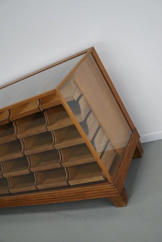 Image 1 of Antieke Britse haberdashery kast / winkeltoonbank in esdoorn en eikenhout, 1920/30s