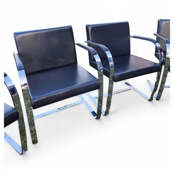 Image 1 of 6 sillas de cuero con diseño Brno, atribuidas a Mies van der Rohe.