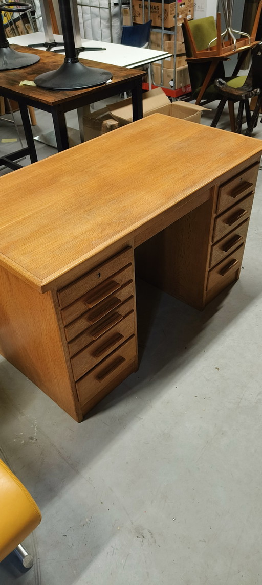 Escritorio vintage de roble de los años 50