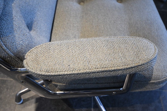 Image 1 of 4 Eamesstoelen model ES 108