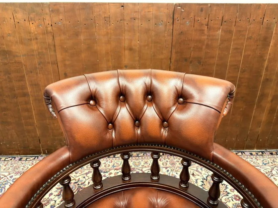 Classic English Chesterfield Chair, Office chairs, Leather (photo 5 of 8)