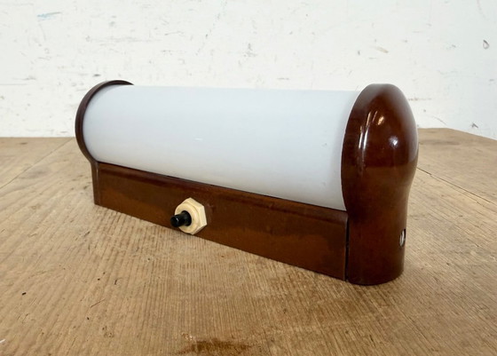 Image 1 of Applique industriale in bachelite marrone con vetro opalino, anni '50