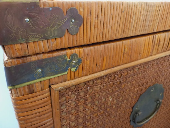 Image 1 of Baule vintage in legno, rattan, paglia e ottone
