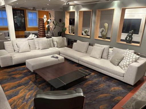 Minotti Roger configuration show model 2025 LP 40,000,-