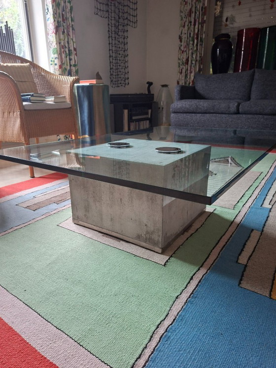 Image 1 of Tavolo in vetro con base in cemento di Sergio & Giorgio Saporiti per Saporiti