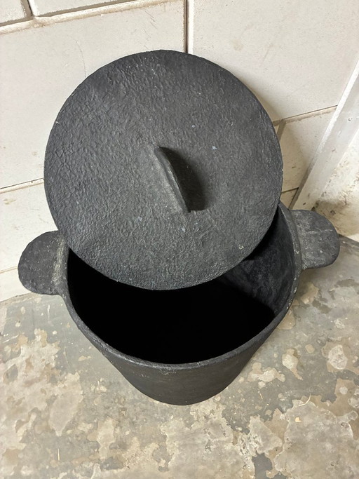 Serax Earth Korb + Deckel Schwarz, Pappmaché – decoratieve objecten, Paper (photo 2 of 6)
